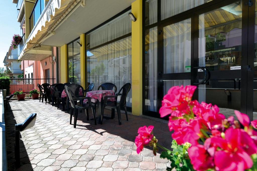 Hotel Residence Margherita Tortoreto ภายนอก รูปภาพ
